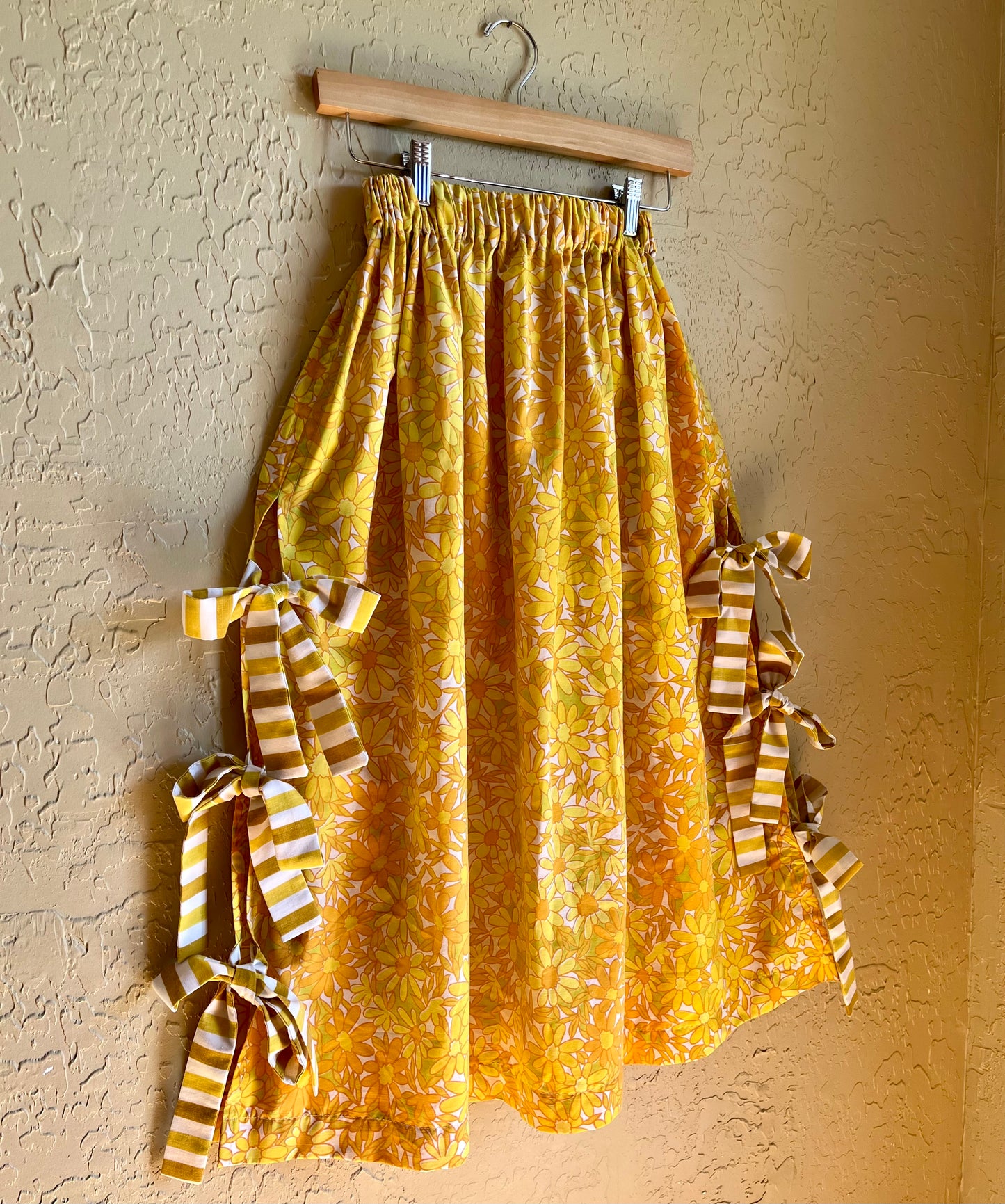 Sunny Day Midi Bow Skirt - XS