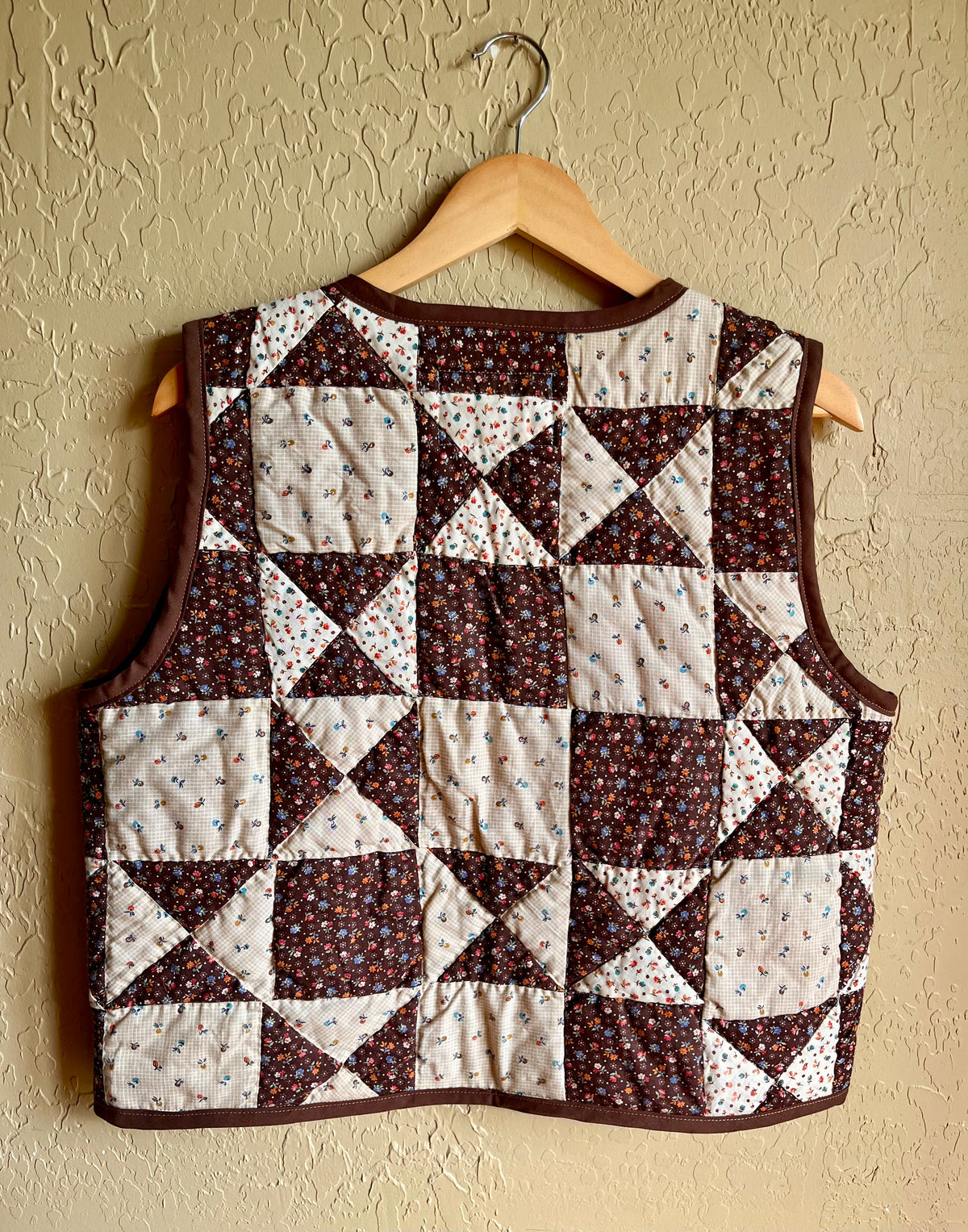 Harvest Quilted Vest - Large