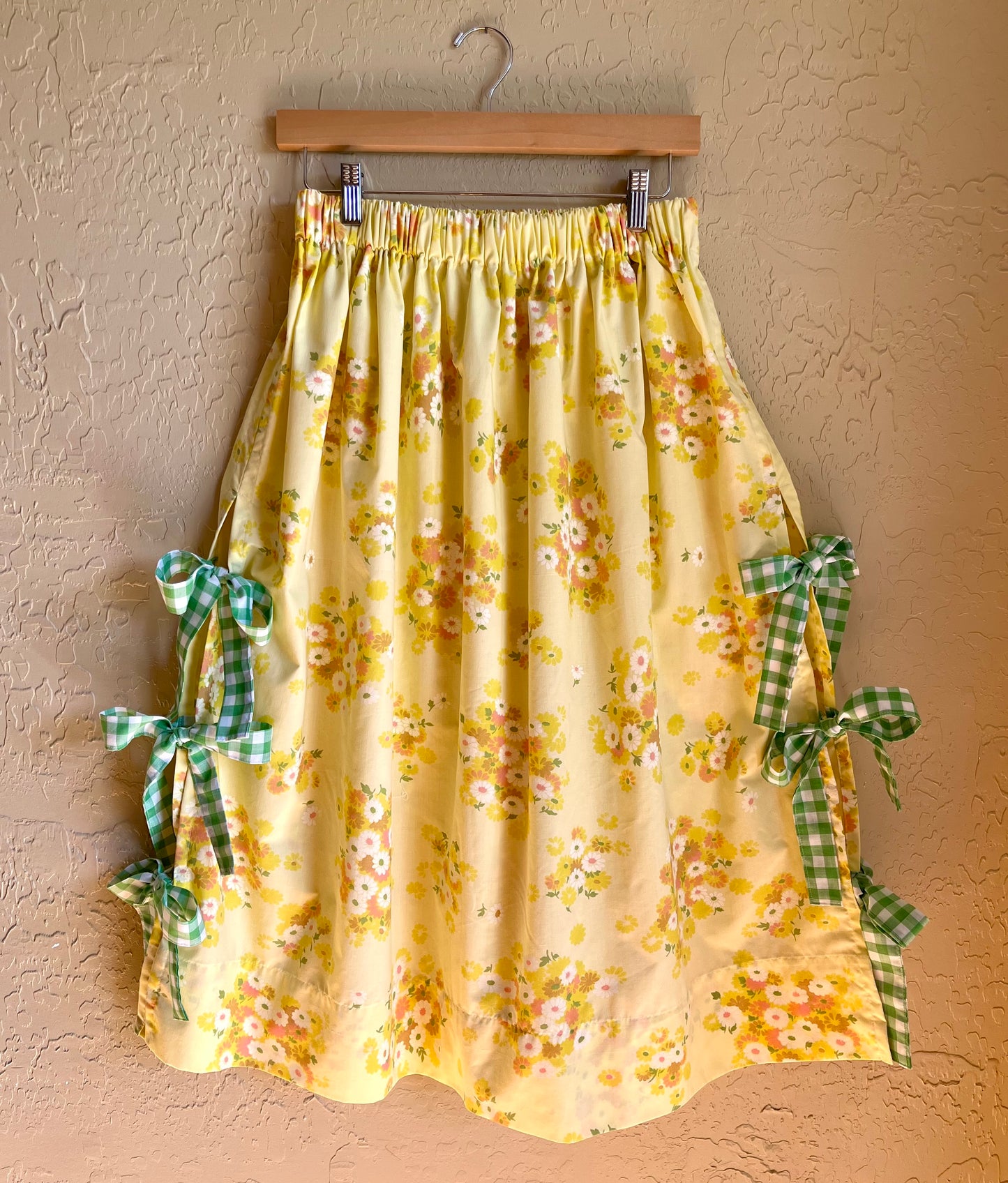 Retro Daisy Midi Bow Skirt - Medium