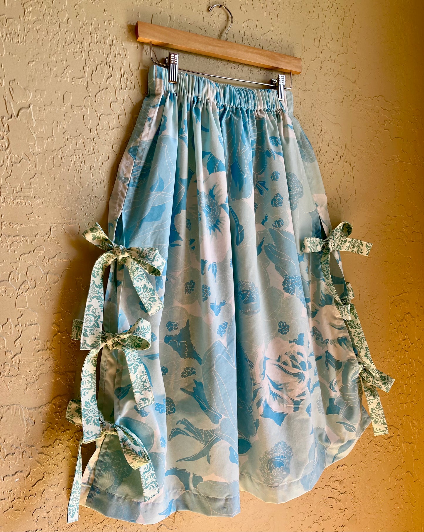 Blue Roses Midi Bow Skirt - Small