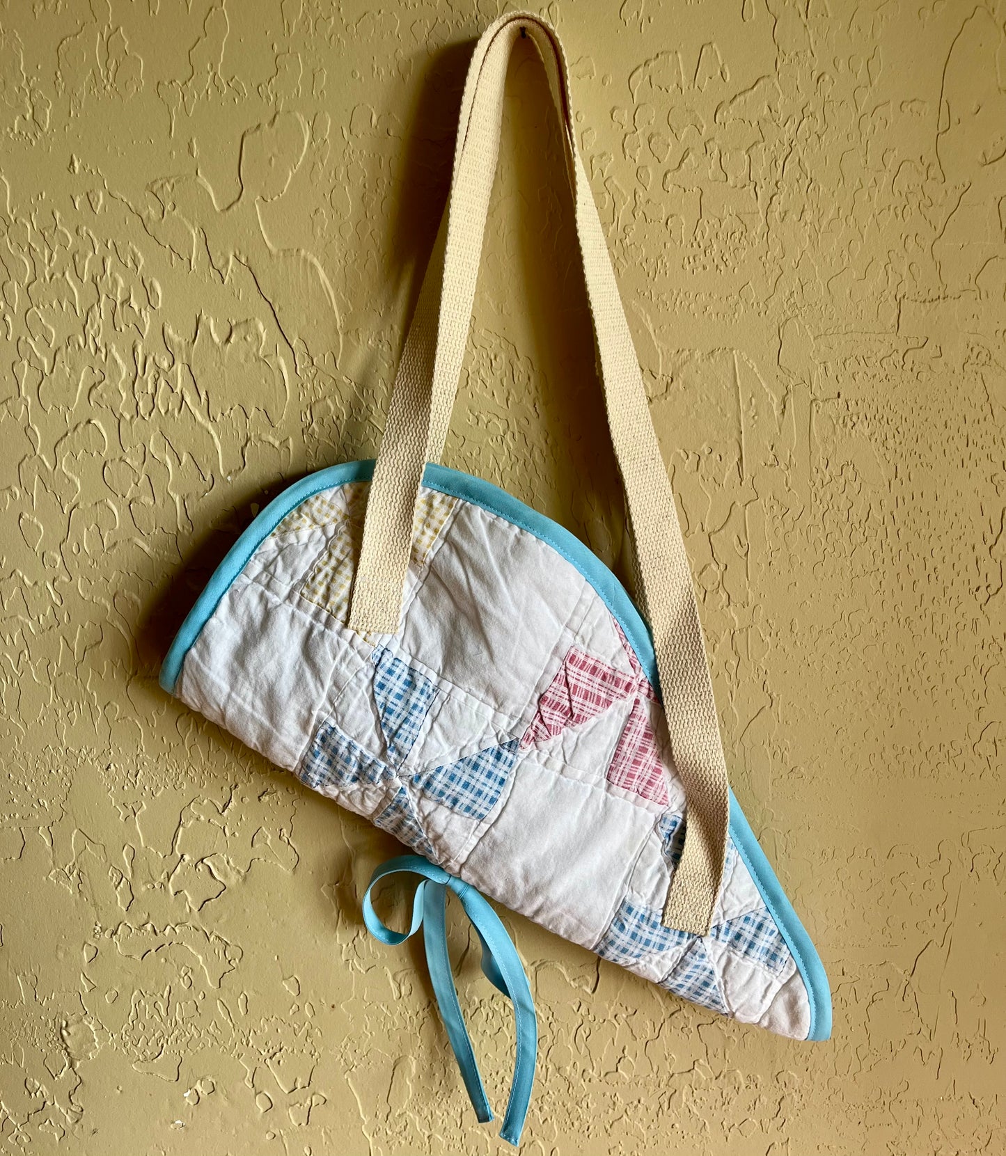 Pastel Pinwheel Bouquet Sling