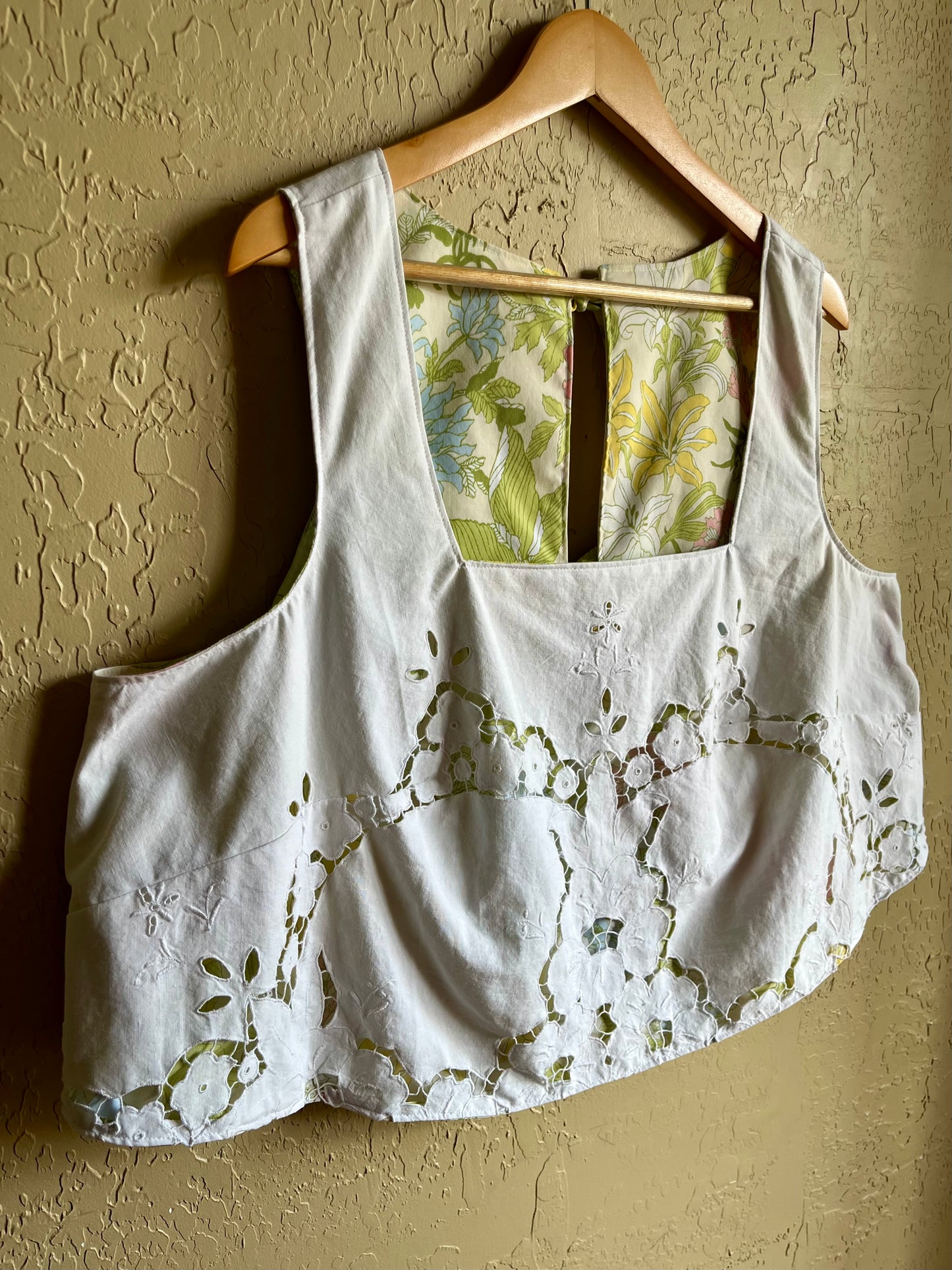 Victoria / Cottage Garden Reversible Donna Top - 2X