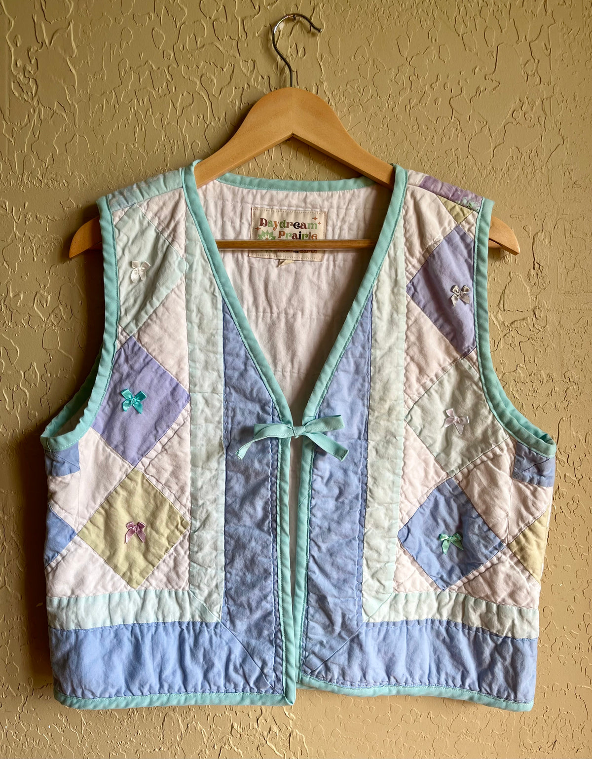 Blueberry Cream Quilted Vest - Large