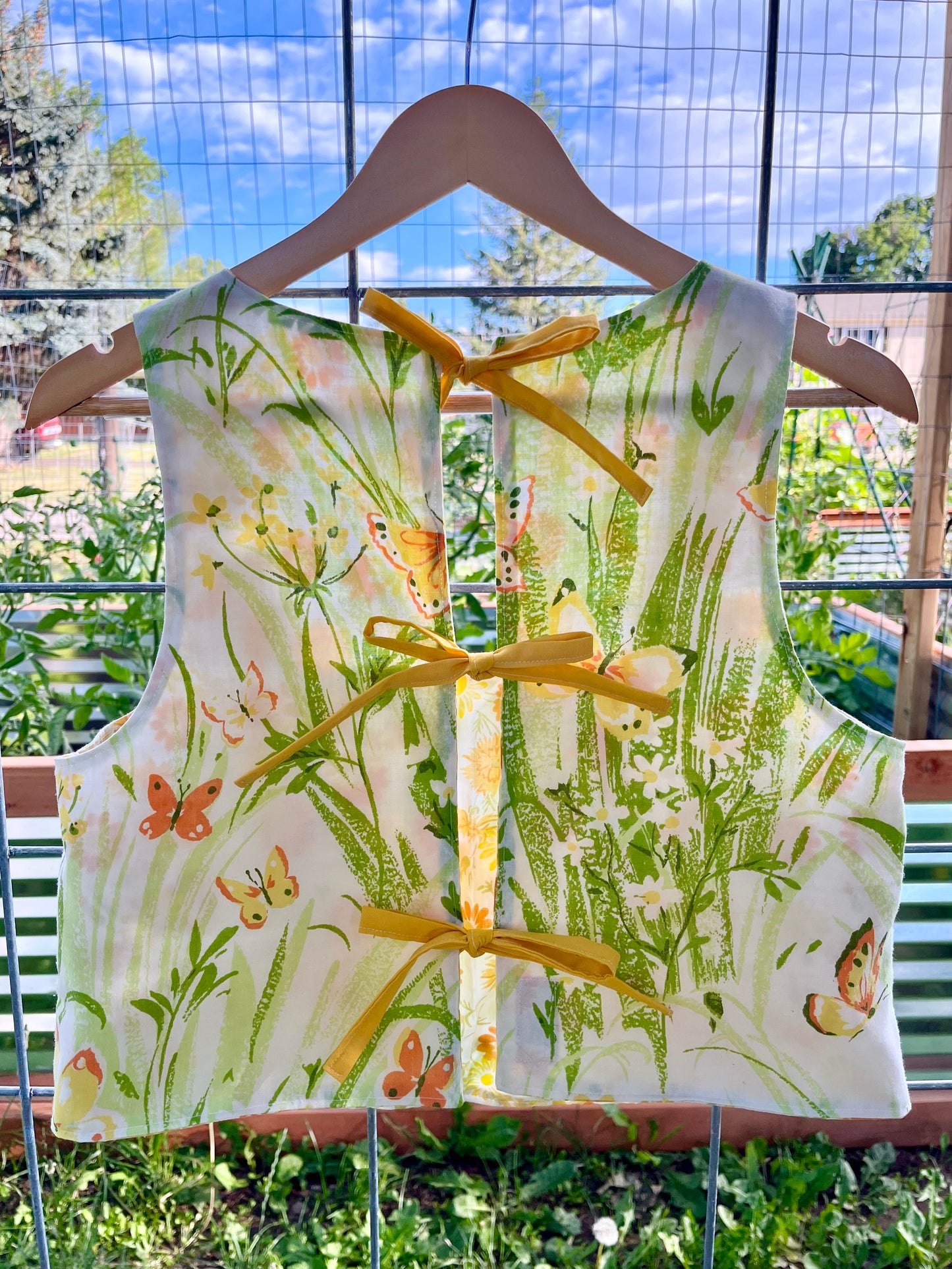 Butterfly Garden / Marigold Reversible Donna Top - Small