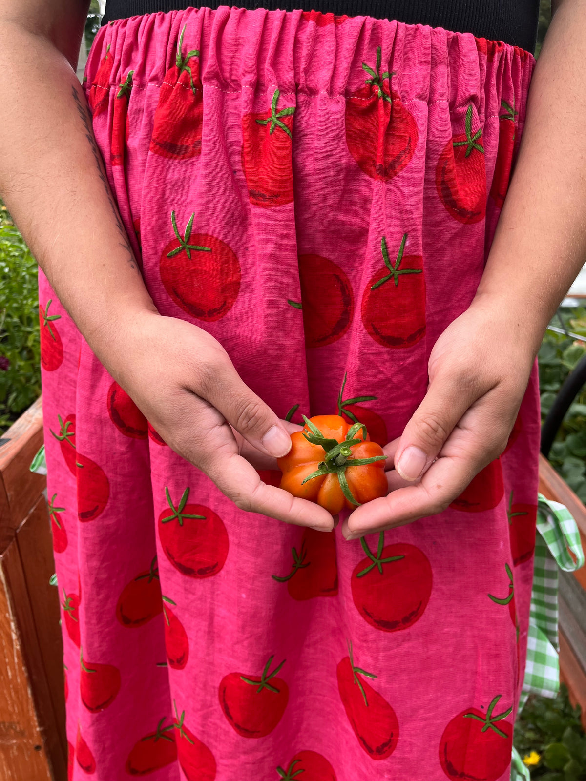 Tomato Garden Midi Bow Skirt - XL