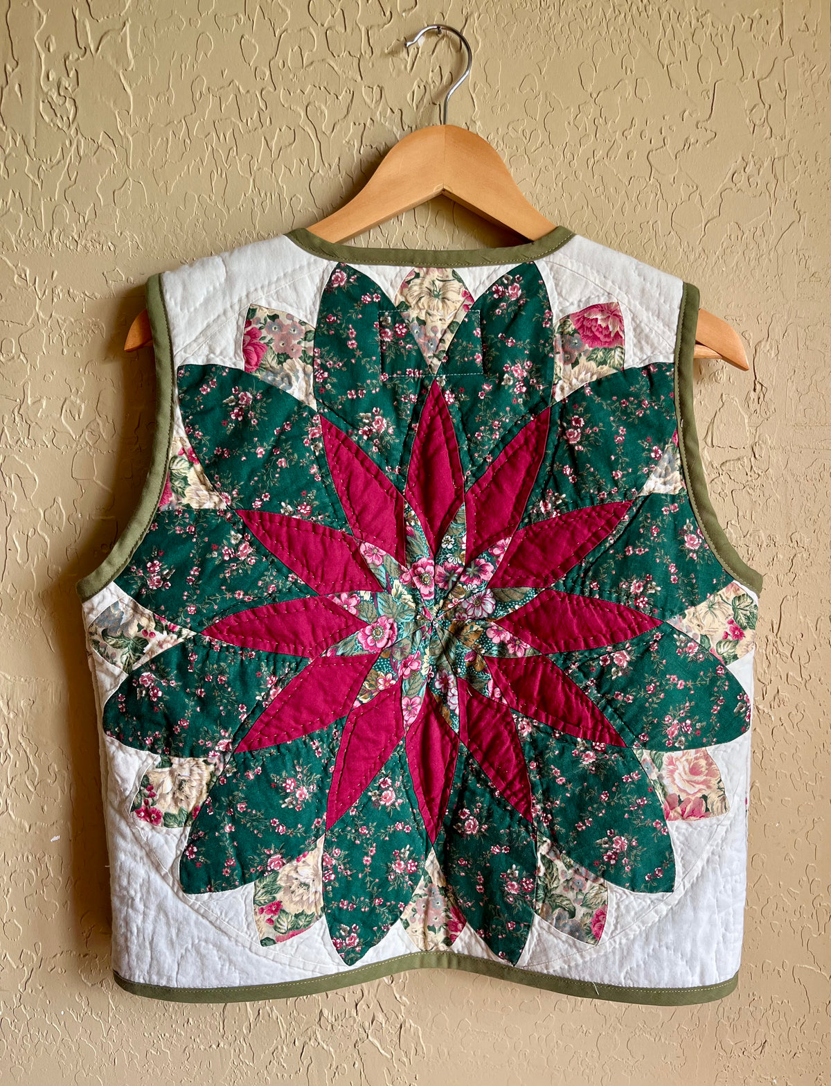 Rose Garden Quilted Vest - Medium