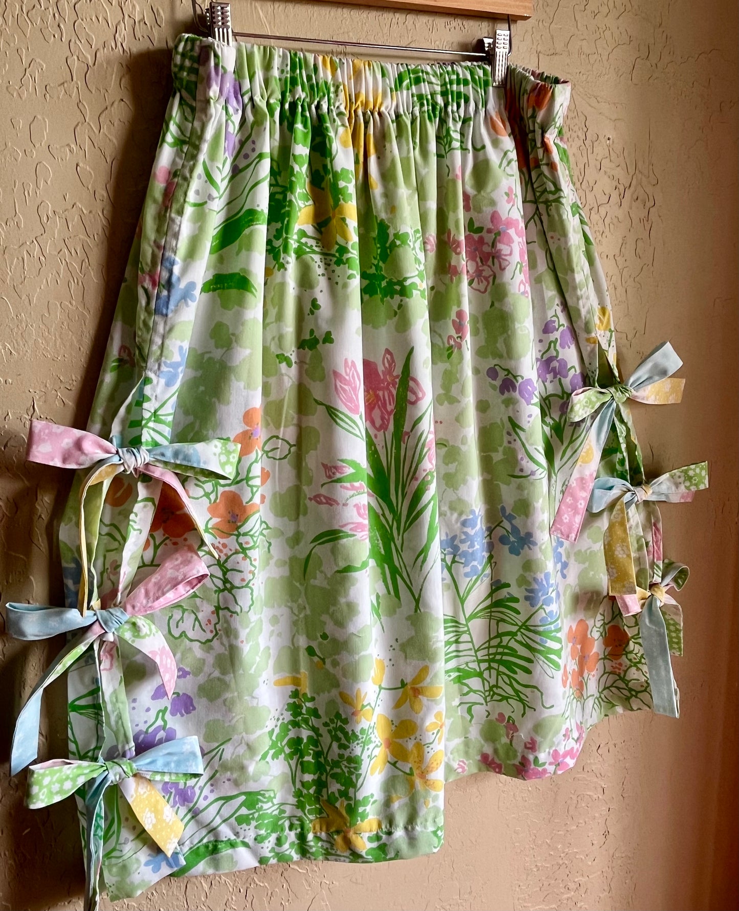 Garden Scribbles Midi Bow Skirt - XL
