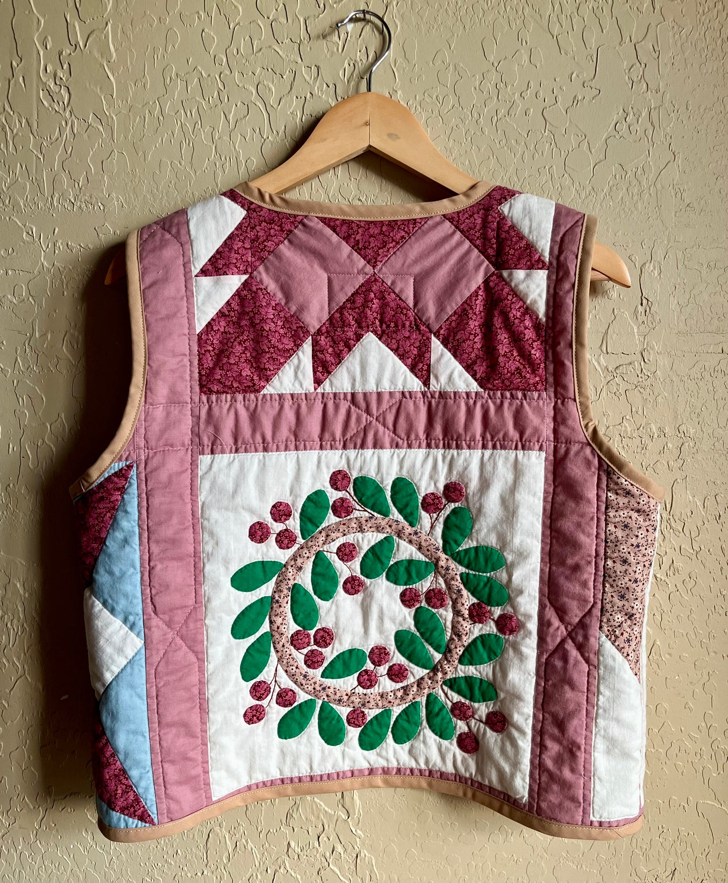 Rose Garden Quilted Vest - Medium